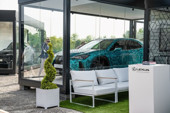 UX ART CAR