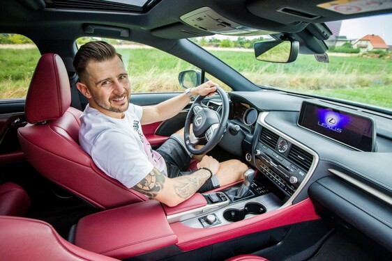 Tomášom Tatar exkluzívne aj o modeli Lexus RX 450h