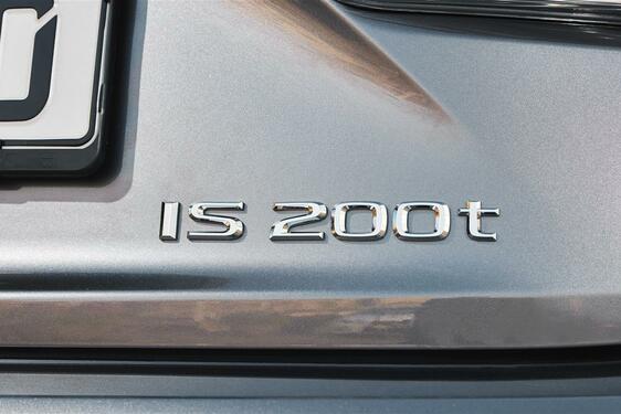 IS 200t 2017