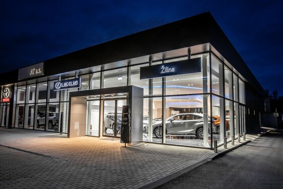 LEXUS ROZŠIRUJE SVOJU PREDAJNÚ SIEŤ OTVORENÍM NOVÉHO SHOWROOMU V ŽILINE 