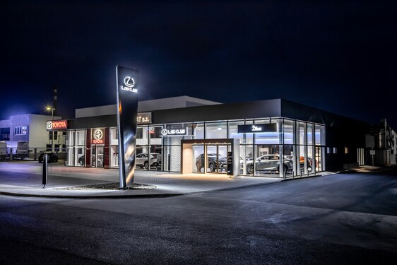 LEXUS ROZŠIRUJE SVOJU PREDAJNÚ SIEŤ OTVORENÍM NOVÉHO SHOWROOMU V ŽILINE 