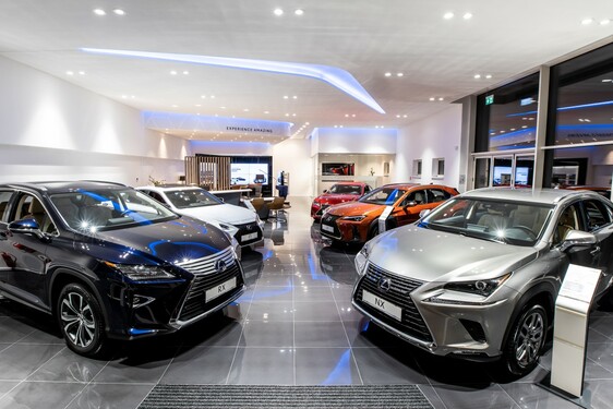 LEXUS ROZŠIRUJE SVOJU PREDAJNÚ SIEŤ OTVORENÍM NOVÉHO SHOWROOMU V ŽILINE 