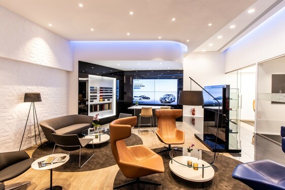 LEXUS ROZŠIRUJE SVOJU PREDAJNÚ SIEŤ OTVORENÍM NOVÉHO SHOWROOMU V ŽILINE 