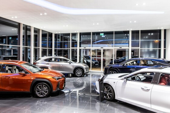 LEXUS ROZŠIRUJE SVOJU PREDAJNÚ SIEŤ OTVORENÍM NOVÉHO SHOWROOMU V ŽILINE 