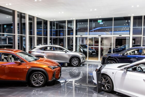 LEXUS ROZŠIRUJE SVOJU PREDAJNÚ SIEŤ OTVORENÍM NOVÉHO SHOWROOMU V ŽILINE 