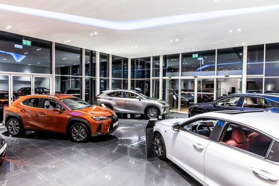 LEXUS ROZŠIRUJE SVOJU PREDAJNÚ SIEŤ OTVORENÍM NOVÉHO SHOWROOMU V ŽILINE 