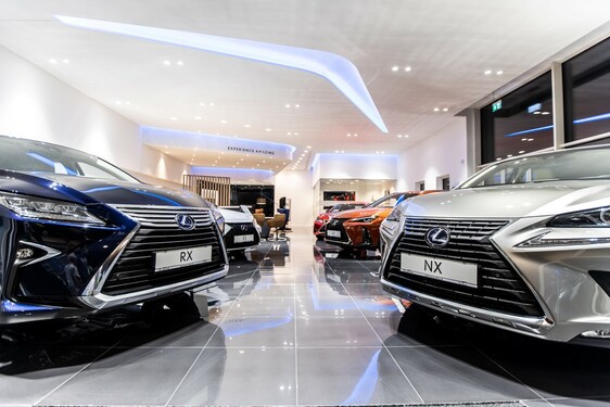 LEXUS ROZŠIRUJE SVOJU PREDAJNÚ SIEŤ OTVORENÍM NOVÉHO SHOWROOMU V ŽILINE 