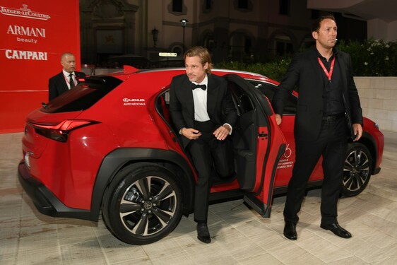 LEXUS UX NA Č ERVENOM KOBERCI NA FILMOVOM FESTIVALE V BENÁTKACH 