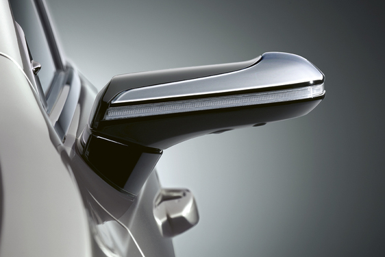 Digital Side-View Monitor on Lexus ES 300h luxury hybrid sedan
