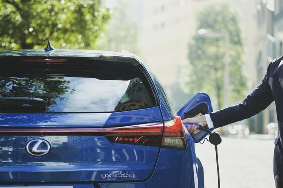 8 úžasných faktov o prvom čisto elektrickom Lexuse