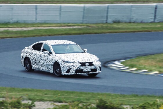  LEXUS PREDSTAVUJE NOVÚ GENERÁCIU TECHNOLÓGIE RIADENIA ELEKTRICKÉHO POHONU DIRECT4