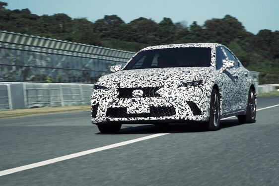 LEXUS PREDSTAVUJE NOVÚ GENERÁCIU TECHNOLÓGIE RIADENIA ELEKTRICKÉHO POHONU DIRECT4