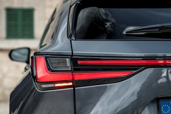 Lexus NX 2022