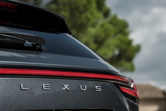 Lexus NX 2022