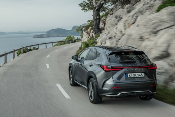Lexus NX 2022