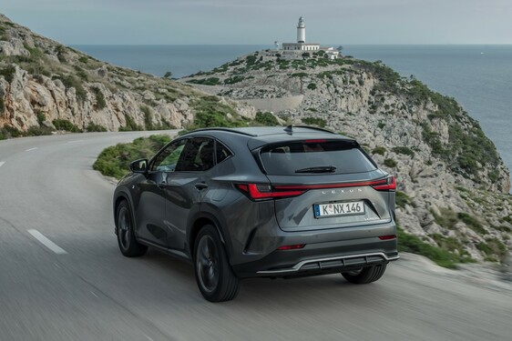 Lexus NX 2022