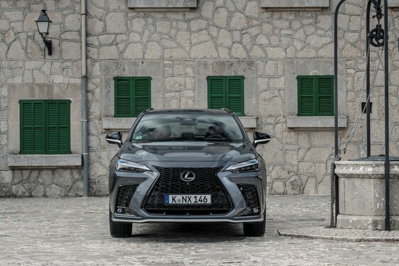 Lexus NX 2022