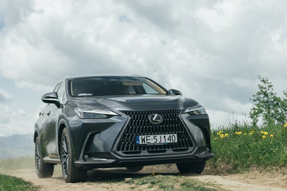Lexus NX 2022