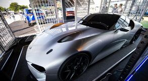 LEXUS PRIVÁŽA NA GOODWOOD ELEKTRIFIKOVANÝ ŠPORTOVÝ KONCEPT
