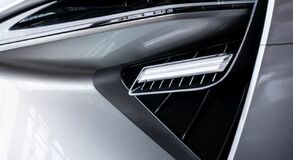LEXUS PRIVÁŽA NA GOODWOOD ELEKTRIFIKOVANÝ ŠPORTOVÝ KONCEPT
