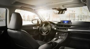 MODERNIZOVANÝ LEXUS CT 200H - MODERNIZOVANÝ LEXUS CT 200H-ŠPORTOVEJŠÍ VZHĽAD, UPRAVENÝ INTERIÉR A PROGRESÍVNA VÝBAVA