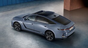 Lexus ES 2025