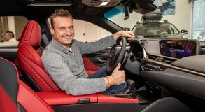Marcel Forgáč si doma ako prvý zaparkoval nový Lexus ES 