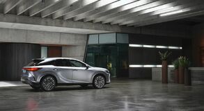 Lexus RX 450 + plug-in hybrid