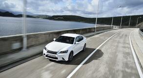 GS 300h 2013