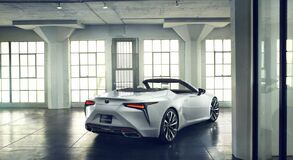 Lexus oslávi 30. výročie svojho vzniku na prehliadke Chantilly Arts & Elegance Richard Mille 2019
